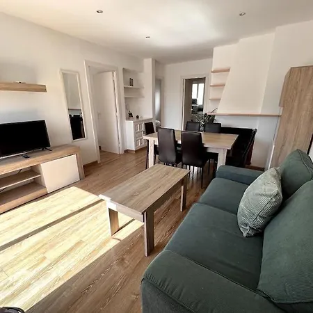 Atico De La Luna, Apartamento *